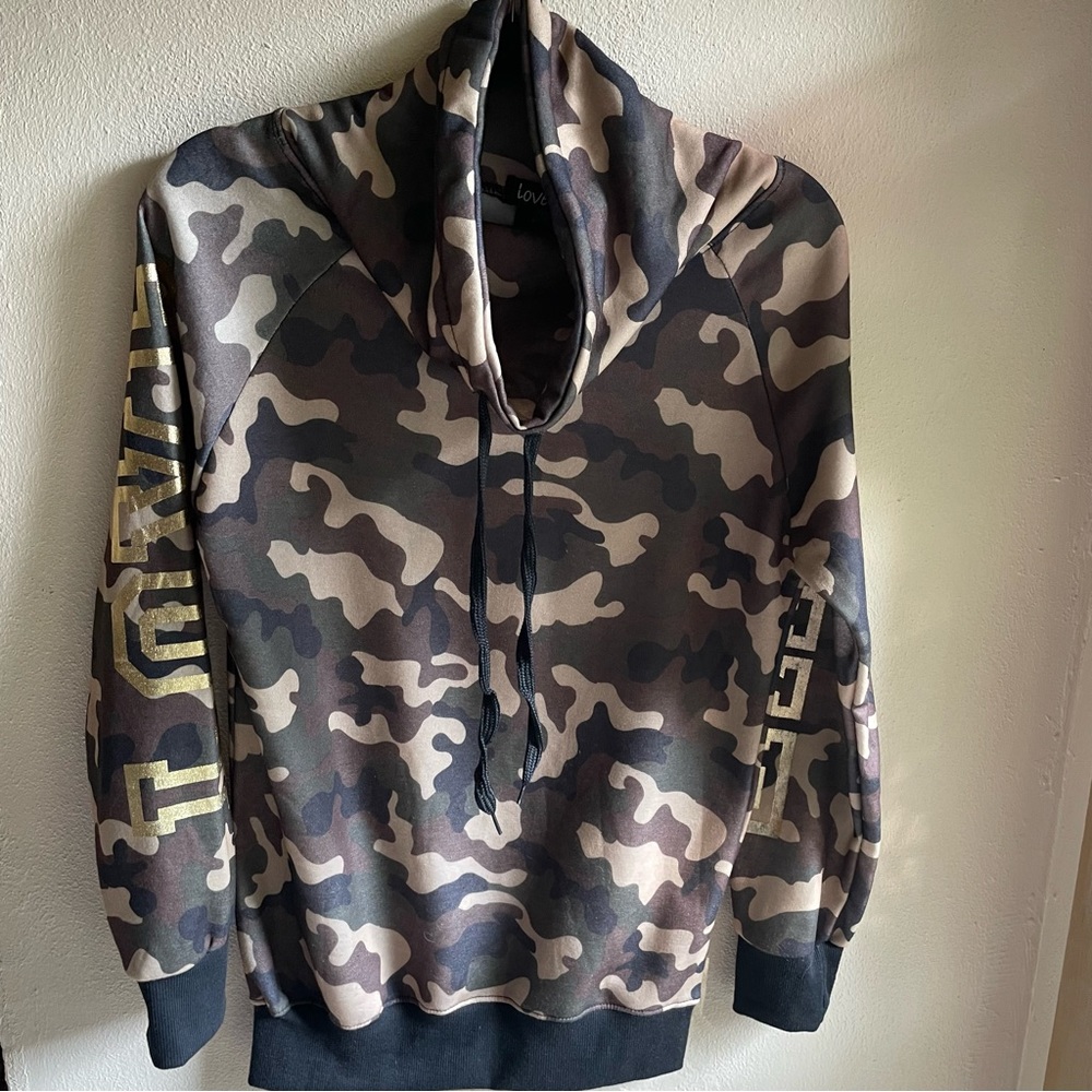 Camouflage Cowl Neck Drawstring Sweatshirt. Gold LOVE Spell-out on Sleeve. M - Picture 2 of 14